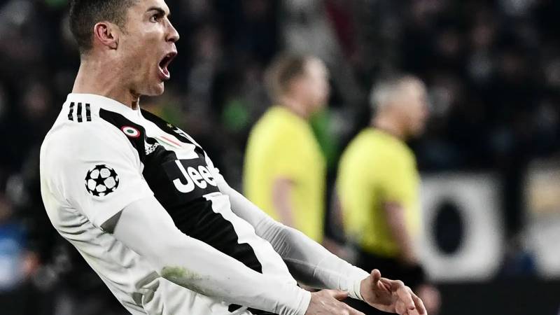 Pha Ăn Mừng Gây Tranh Cãi Trên Sân Bóng - Thật Hư Ra Sao? 4 Cristiano Ronaldo và cú Siuuu trước Atletico Madrid